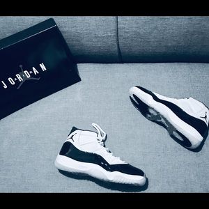 Jordan 11 “Concords” size 10